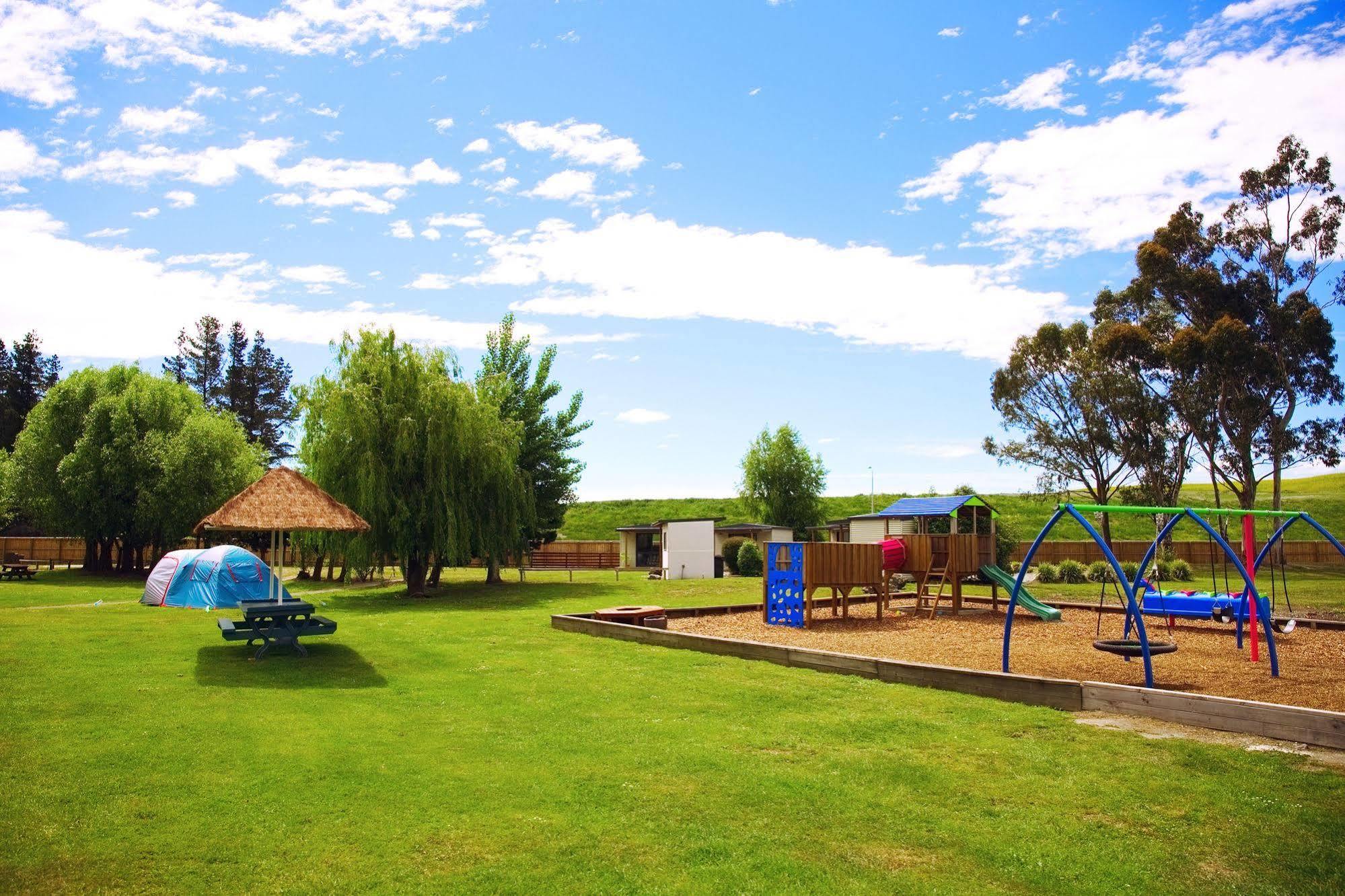 North South Holiday Park Christchurch Esterno foto